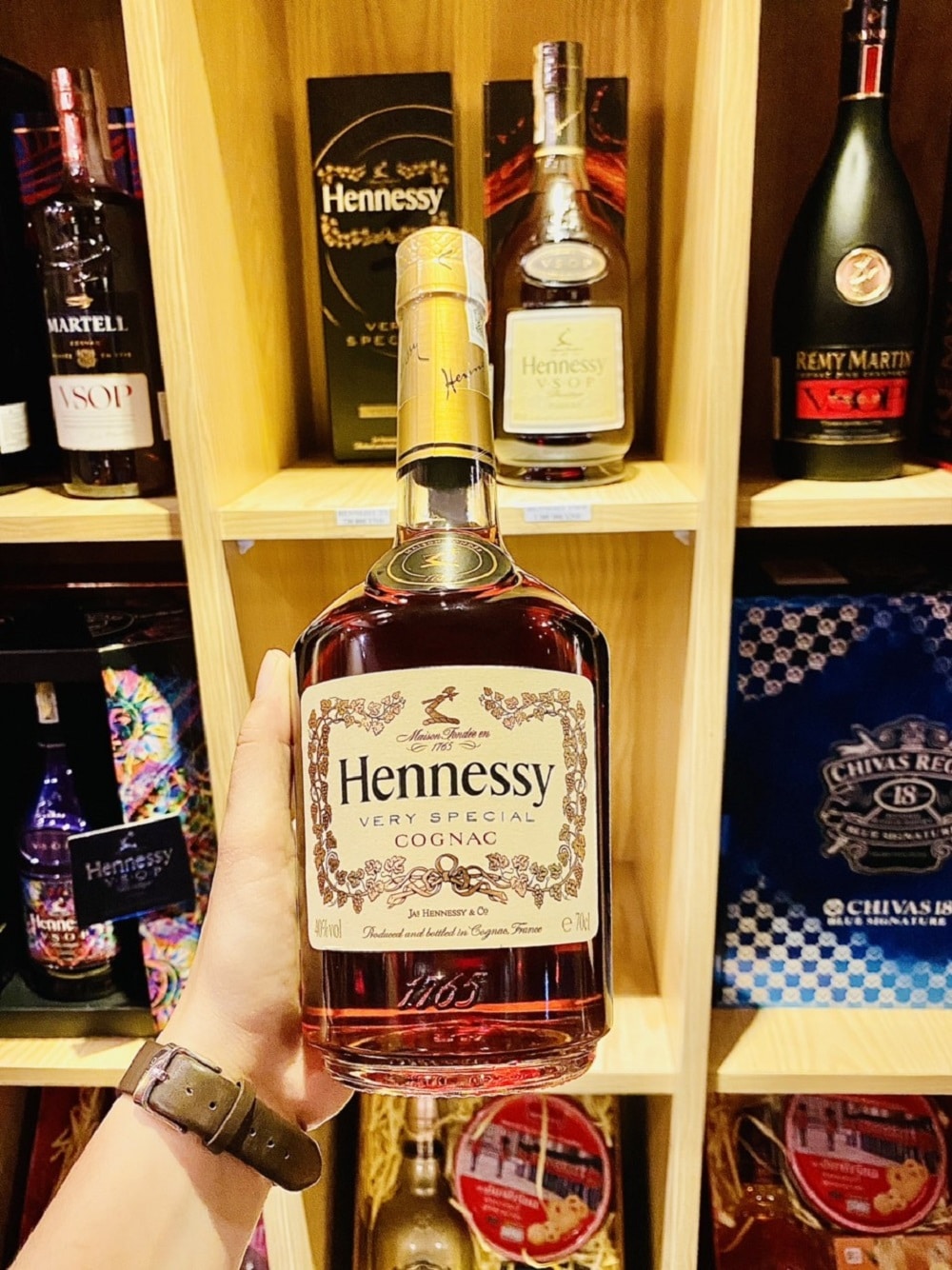 Mua Rượu Hennessy Very Special giá tốt ở Hải Gia Cát tại Đà Nẵng