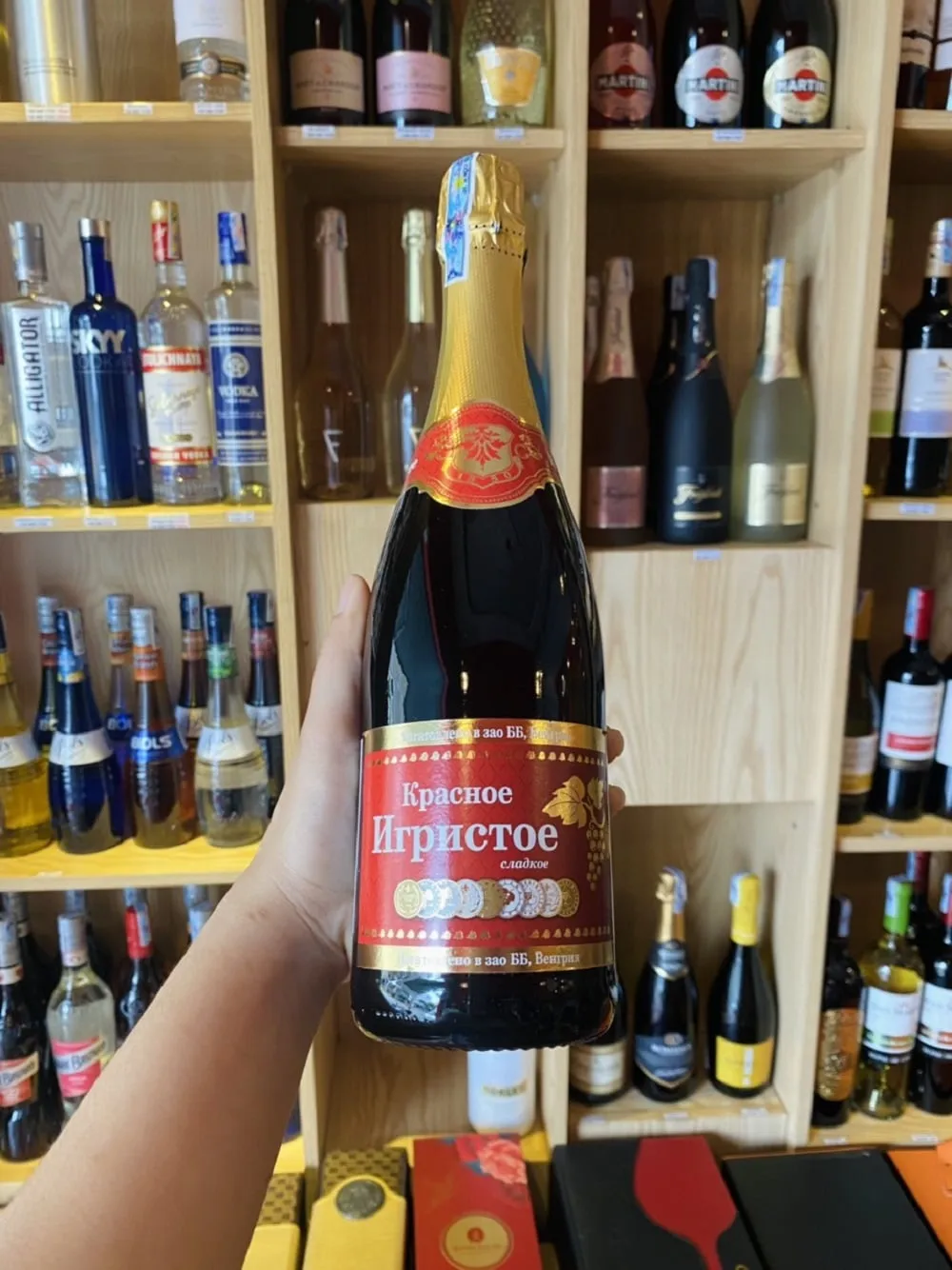 Mua Rượu Sâm Banh Nga 9 đồng tiền đỏ giá tốt ở Đà nẵng tại Hải Gia Cát