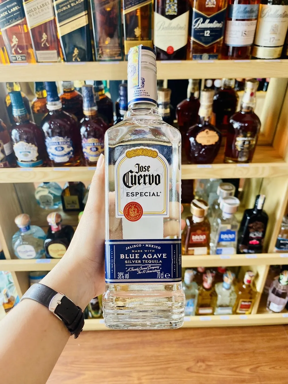 Mua rượu tequila Jose Cuervo Especial Silver ở Đà Nẵng tại Hải Gia Cát