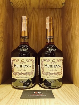 Rượu Hennessy Very Special Hải Gia Cát