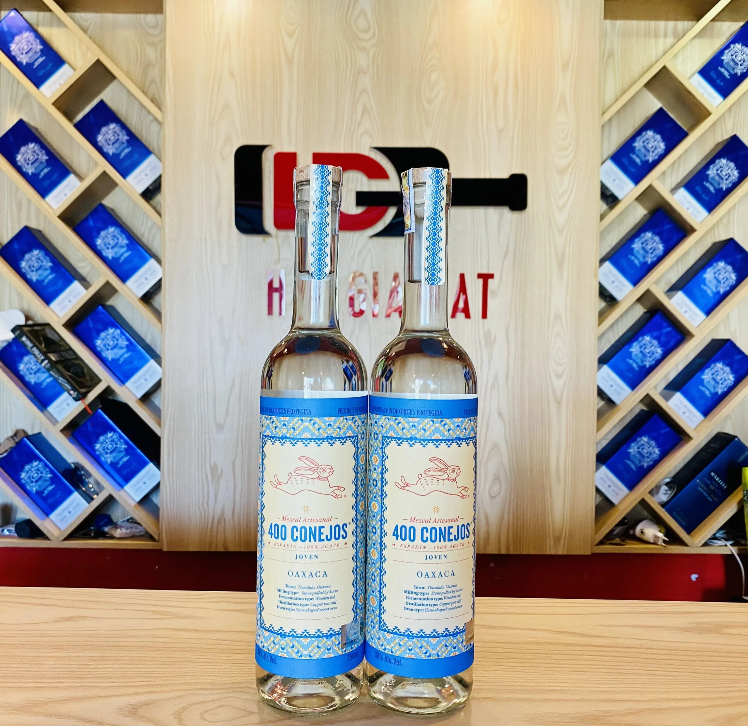 Giới thiệu rượu Mezcal 400 Conejos