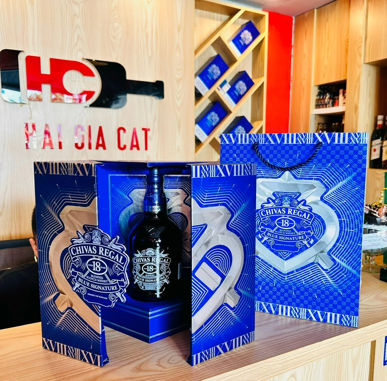 Chivas 18 Blue Hop Qua Tet 2025