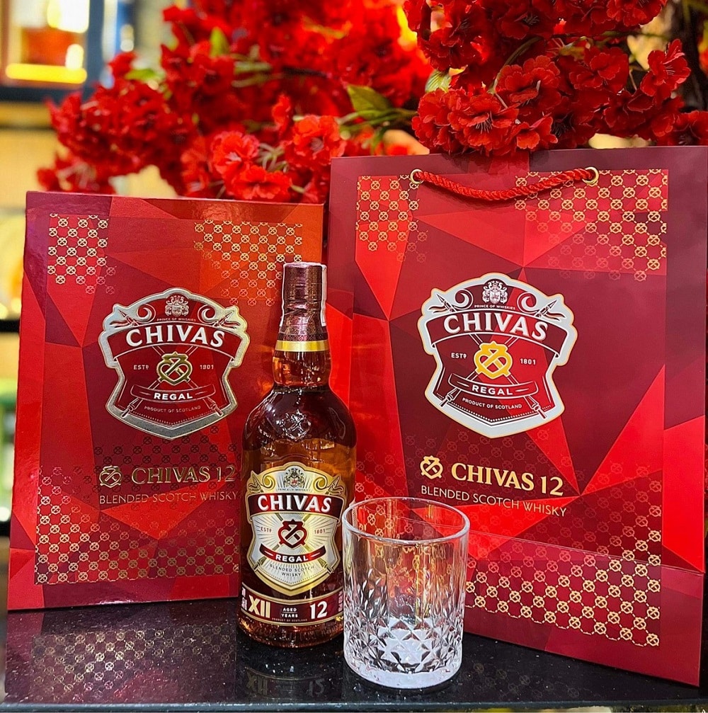 Giới thiệu rượu Chivas 12 Hộp Quà Tết 2023 tại Hải Gia Cát