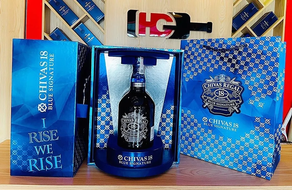 Mua rượu chivas 18 Blue hộp quà chính hãng giá tốt ở Hải Gia Cát