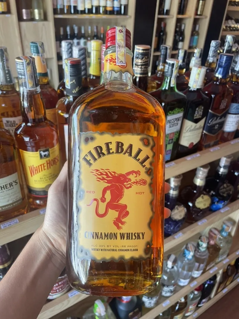 Mua rượu Fireball Cinnamon Whisky ở Đà Nẵng