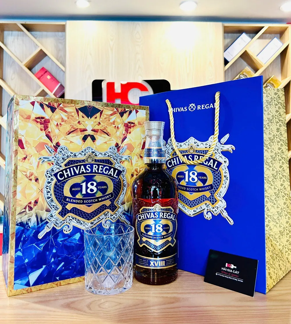 Ruou Chivas 18 Gold Hop Qua Tet 2026