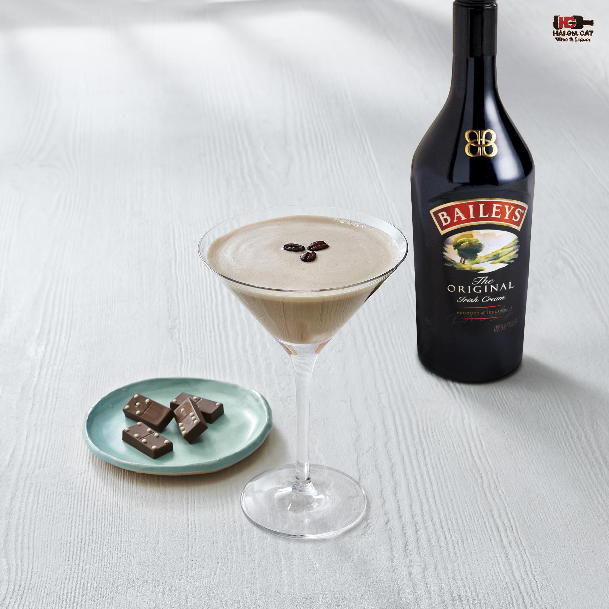 Cách làm rượu sữa baileys bánh kem