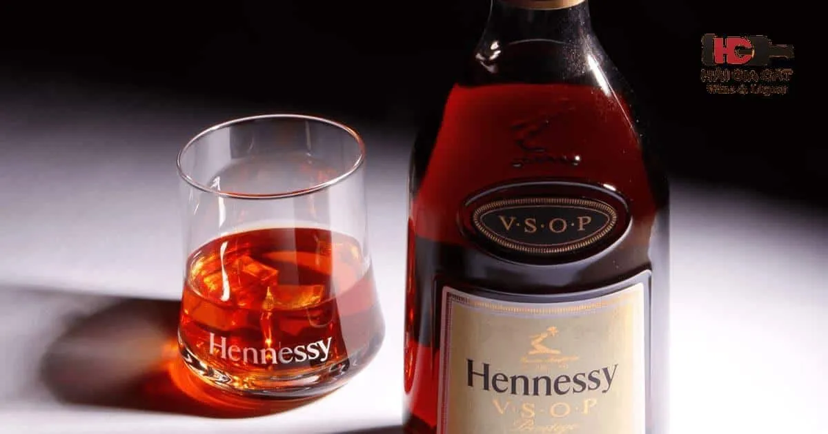 cách nhận biết rượu Hennessy thật bằng kiểm tra tem, nhãn
