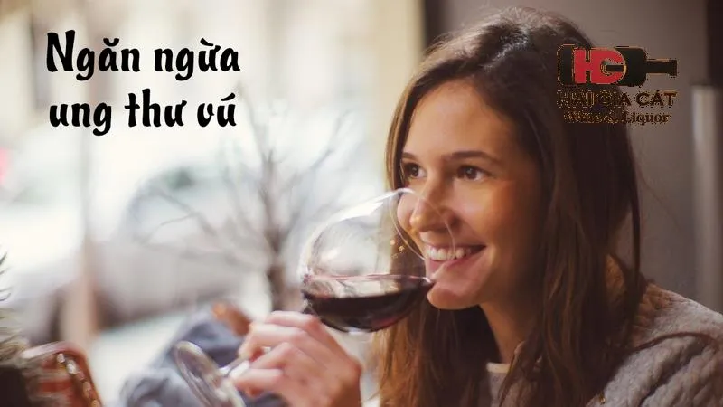 dùng một ly cocktail mỗi ngày với hàm lượng vừa đủ có thể giúp phụ nữ tránh rủi ro ung thư vú