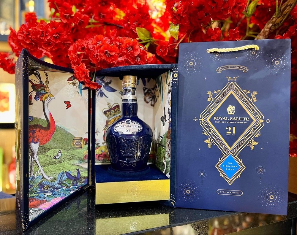 Giới thiệu rượu Chivas 21 năm hộp quà tết 2023 tại Hải Gia Cát