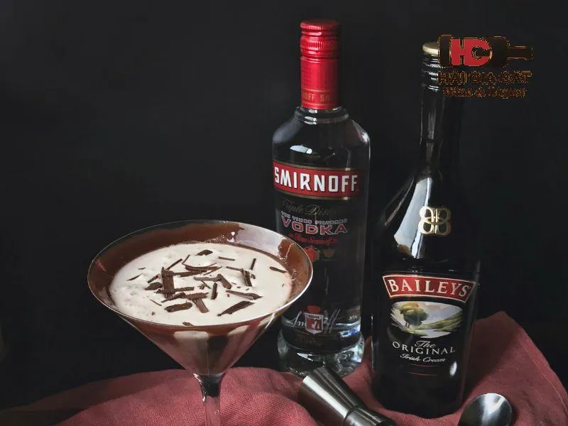 Cách pha chế rượu sữa baileys ngon với chocolatini 