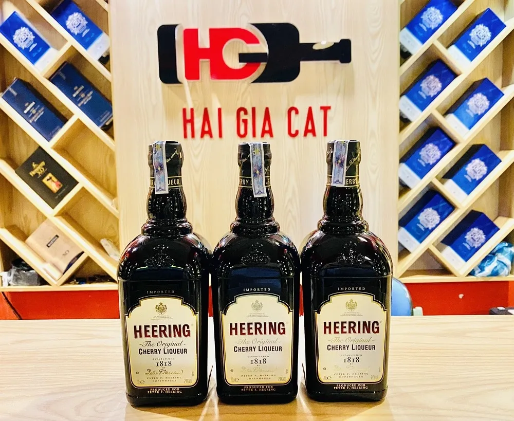 Giới thiệu rượu Heering Cherry Liqueur