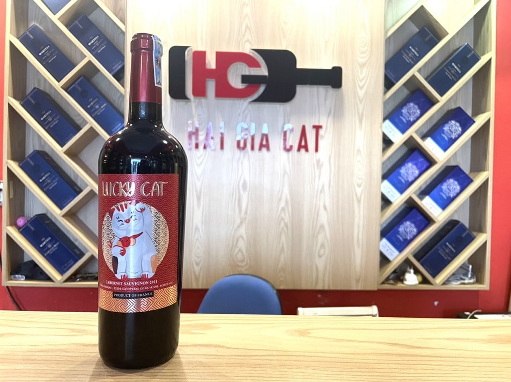 Giới thiệu Rượu Vang Đỏ Lucky Cat - Con mèo thần tài may mắn 2023