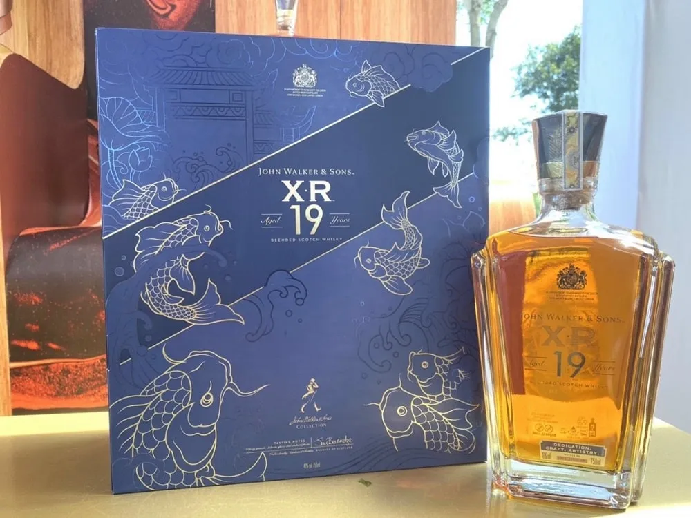 Mua rượu Rượu Johnnie Walker XR 19 Năm Hộp Quà Tết ở Đà Nẵng có giá tốt, chính hãng