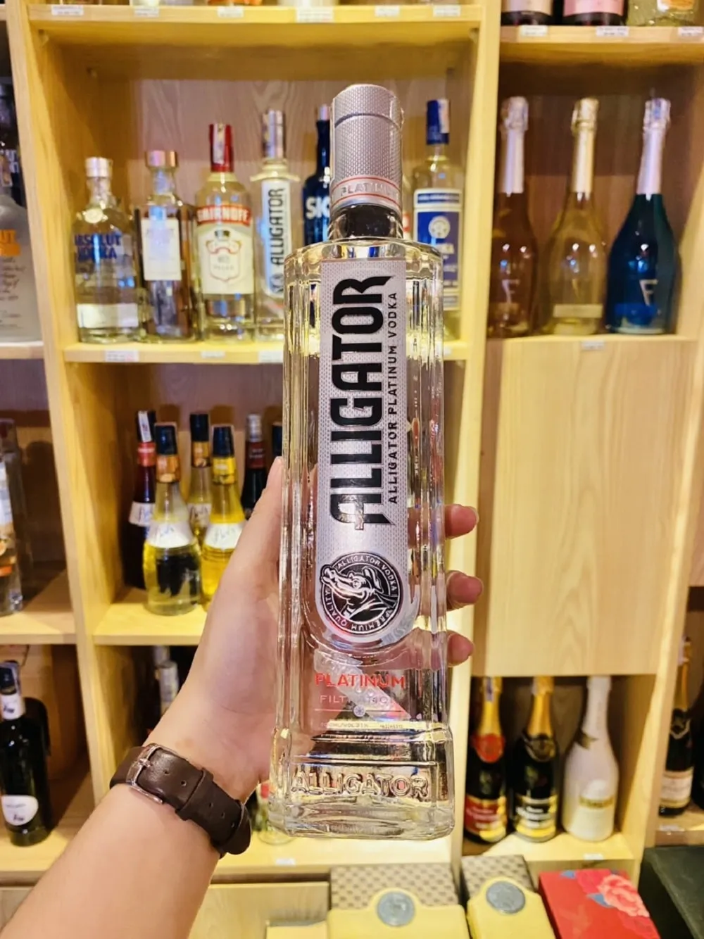 Mua rượu vodka cá sấu đen giá tốt ở Đà Nẵng tại Hải Gia Cát