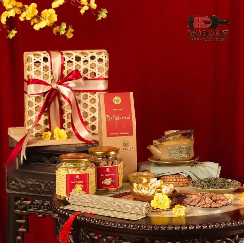 Cách gói quà tết không cần giỏ với hộp vô cùng đơn giản và tiết kiệm