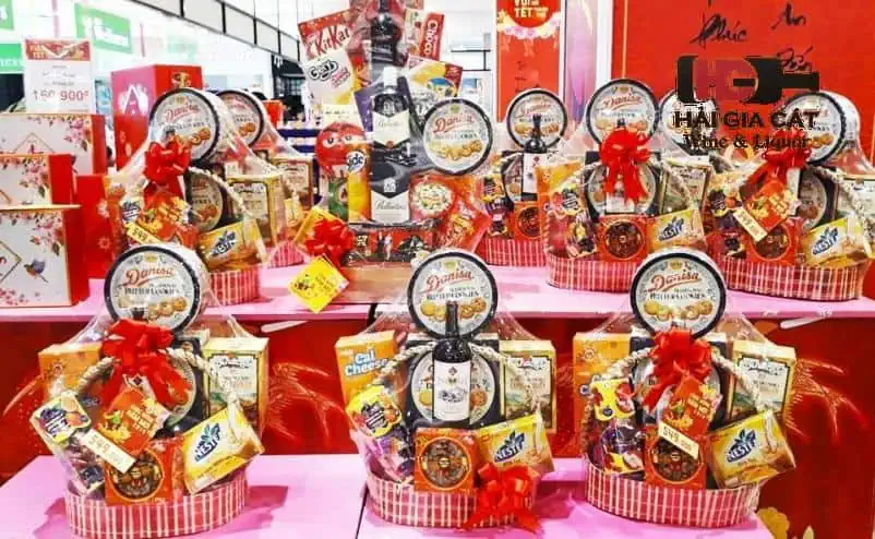 Giỏ quà Tết đồng bộ phù hợp để tặng nhân viên
