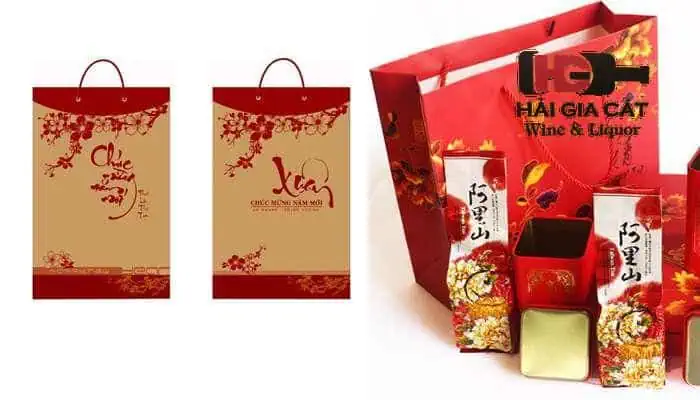 Gói quà Tết không cần giỏ với túi quà bắt mắt, trang trọng