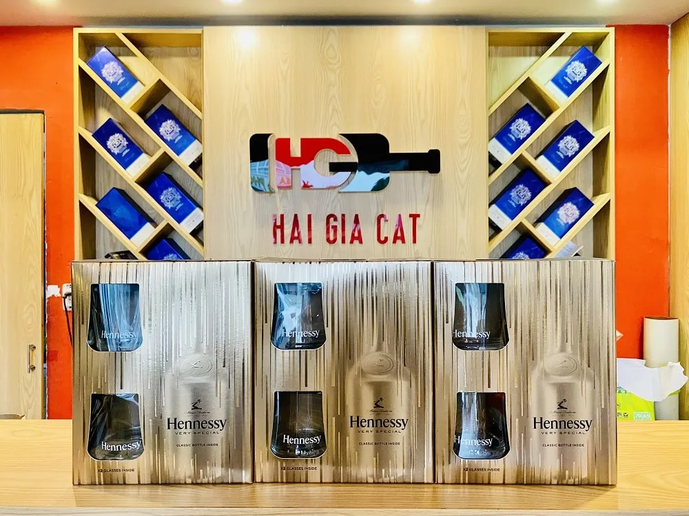 Giới thiệu rượu Hennessy VS hộp quà tết 2023