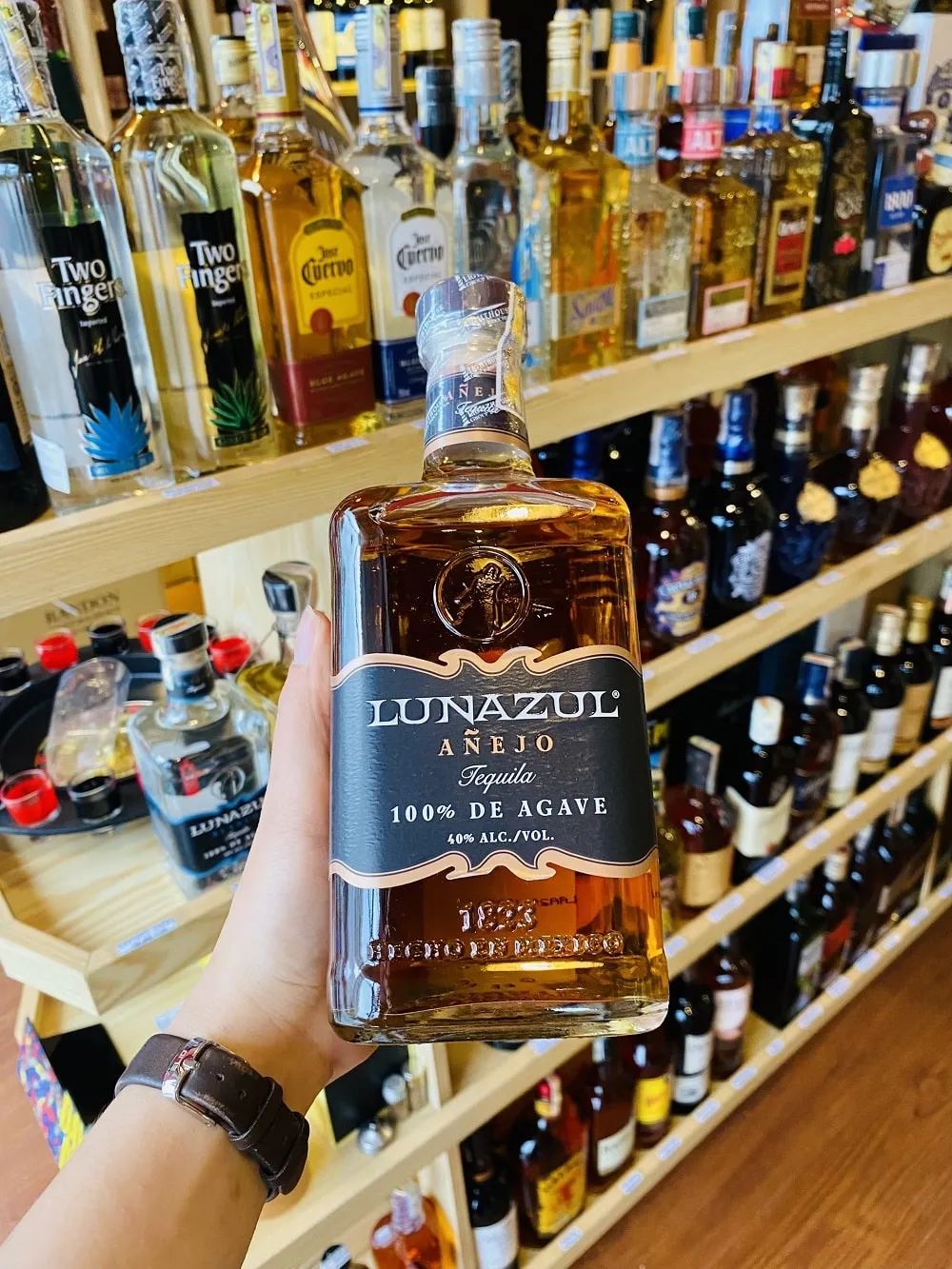 Mua rượu Tequila Lunazul Anejo ở Đà Nẵng tại Hải Gia Cát