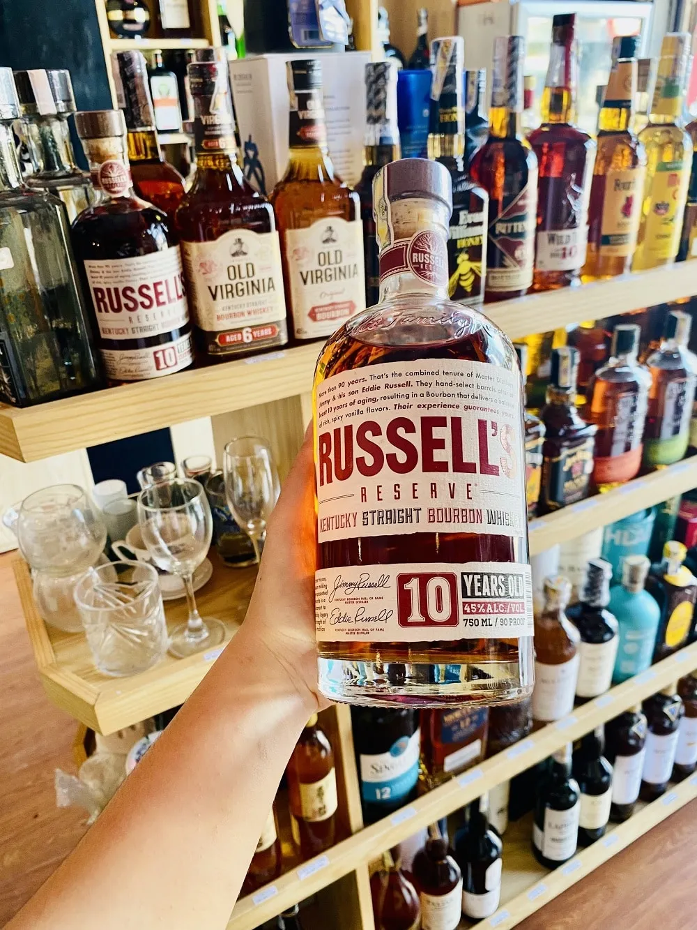 Mua rượu Russell’s Reserve 10 năm ở Đà Nẵng tại Hải Gia Cát
