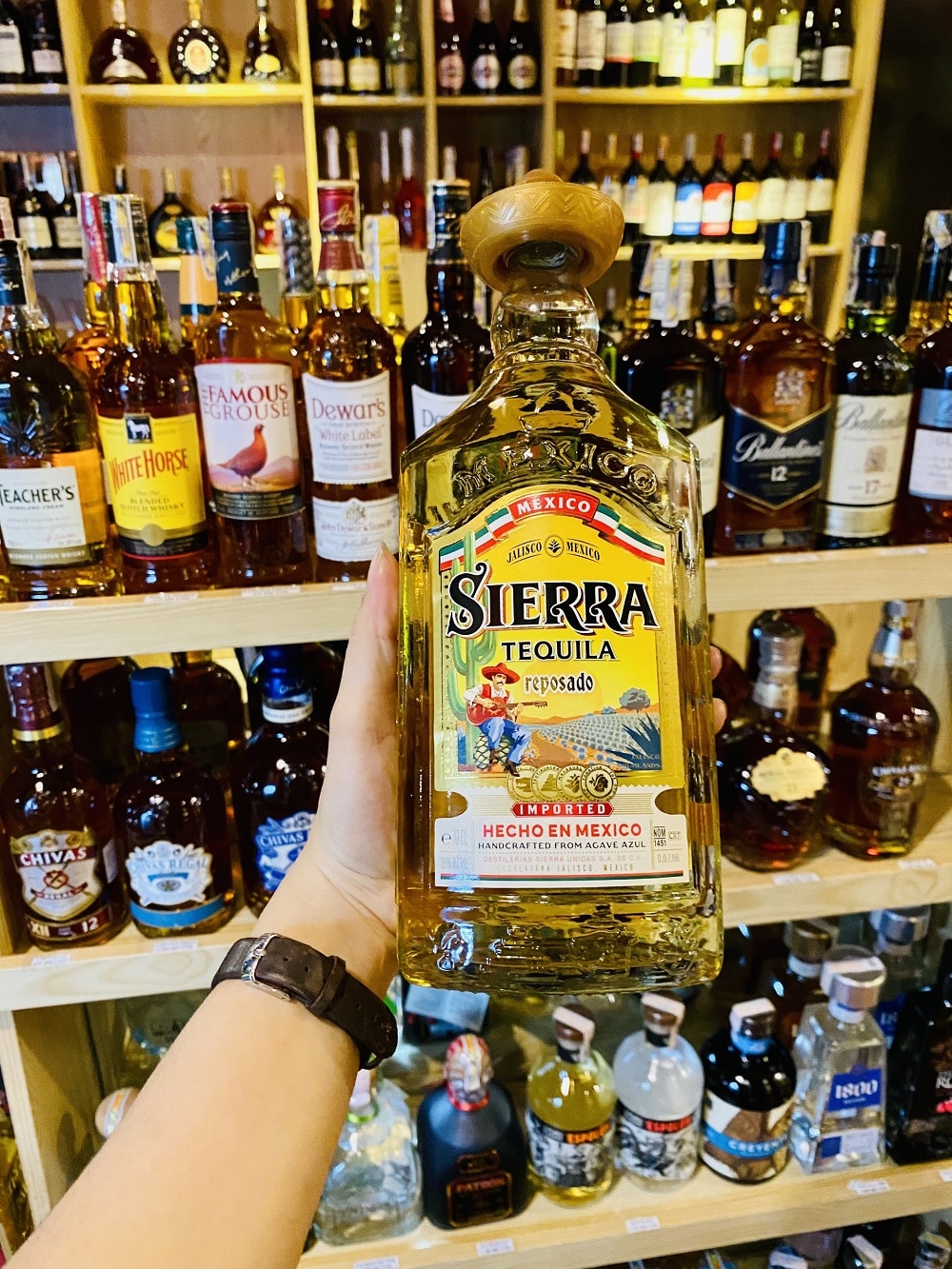 Mua rượu Sierra Tequila Reposado ở Đà Nẵng tại Hải Gia Cát