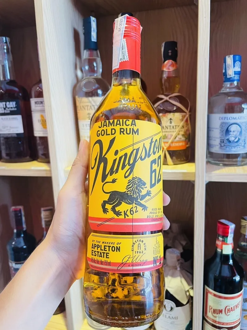 Mua rượu Kingston 62 Gold Rum ở đâu giá tốt
