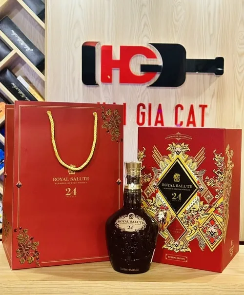 Rượu Chivas 24 năm hộp quà tết 2024