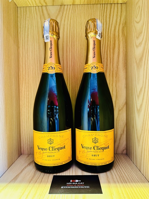 Ruou Champagne Veuve Clicquot Brut Yellow Label 2024