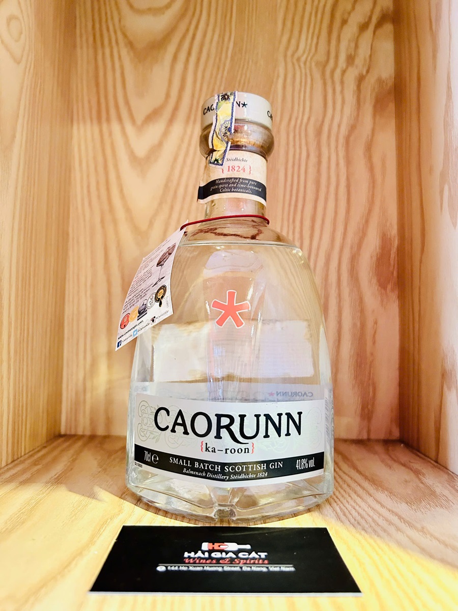 Ruou Caorunn Small Batch Scottish Gin