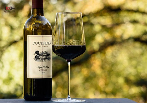 Rượu vang Merlot là một trong những loại vang đỏ được yêu thích và nổi tiếng toàn cầu