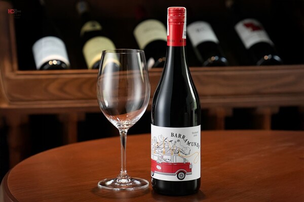 Syrah Shiraz hòa quyện giữa sự đậm đà của rượu và độ béo, đậm của món ăn