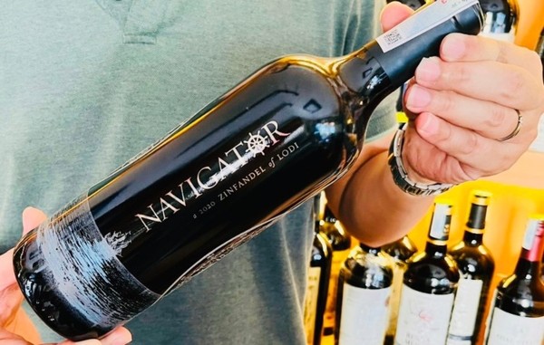 Zinfandel là loại rượu vang đỏ có hương vị ngọt và đậm đà hơn nhiều dòng vang khác