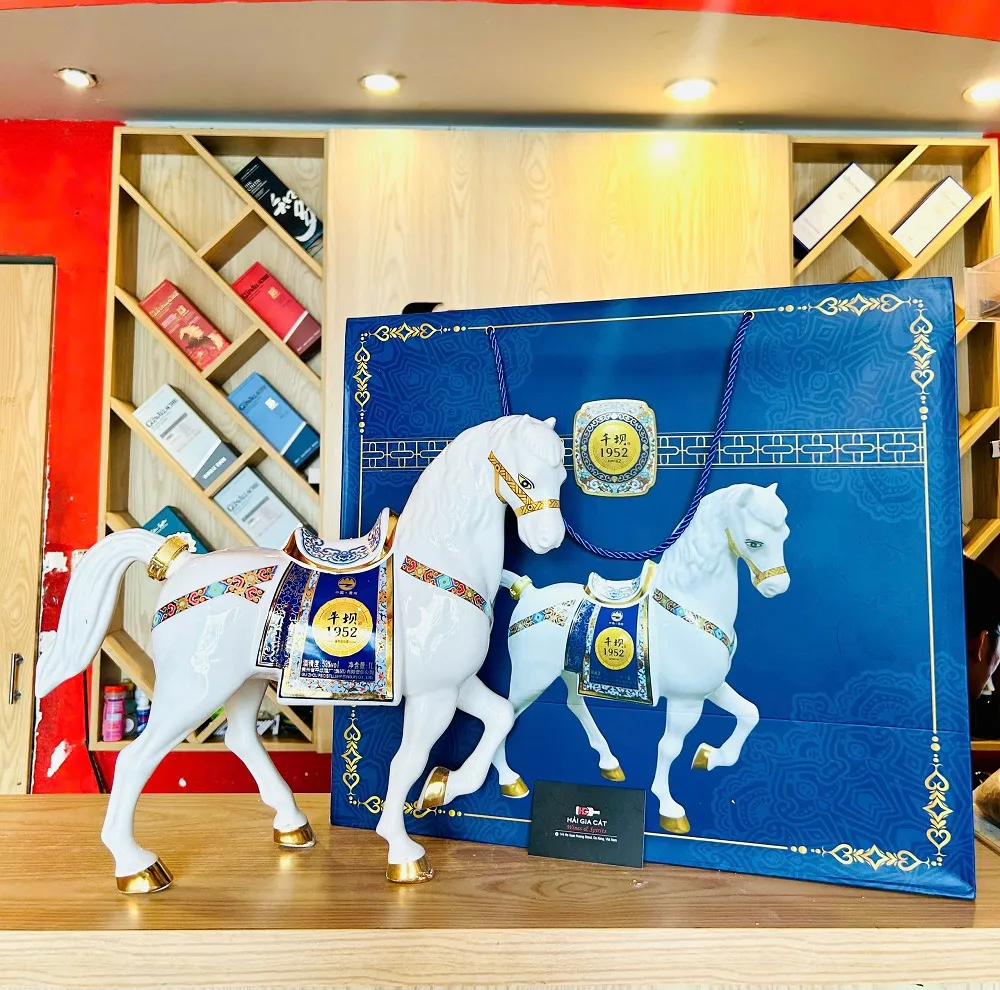 Ruou Cao Luong Quy Chau 1952 Bach Ma