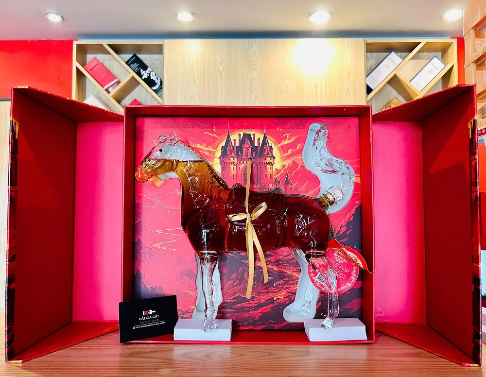 Ruou Reynard Horse Xo Extra Hgc